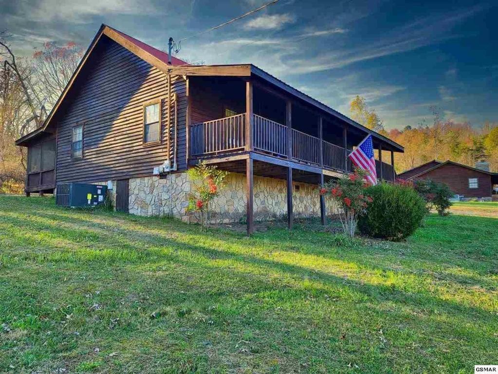 Beautiful View! Log Cabin,Fireplace,Hot Tub,Arcade,Pool,Fishing Sevierville Buitenkant foto