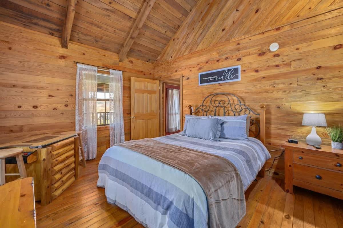 Beautiful View! Log Cabin,Fireplace,Hot Tub,Arcade,Pool,Fishing Sevierville Buitenkant foto
