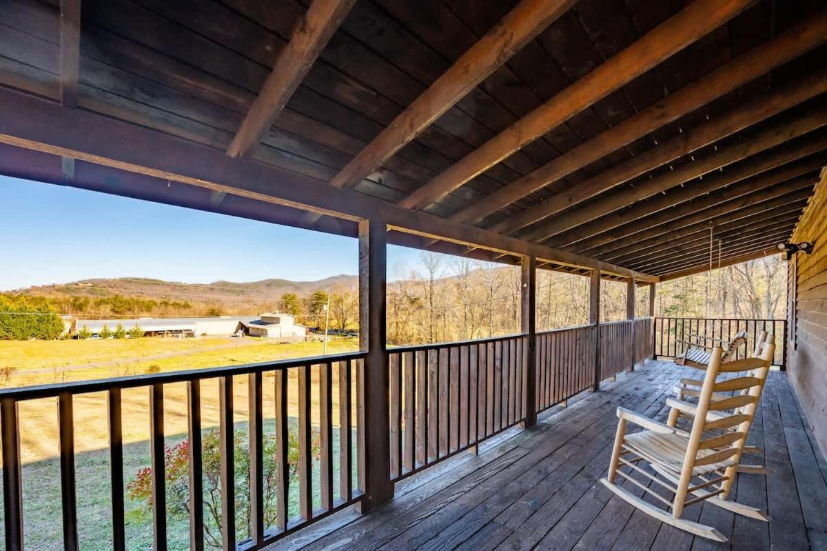 Beautiful View! Log Cabin,Fireplace,Hot Tub,Arcade,Pool,Fishing Sevierville Buitenkant foto